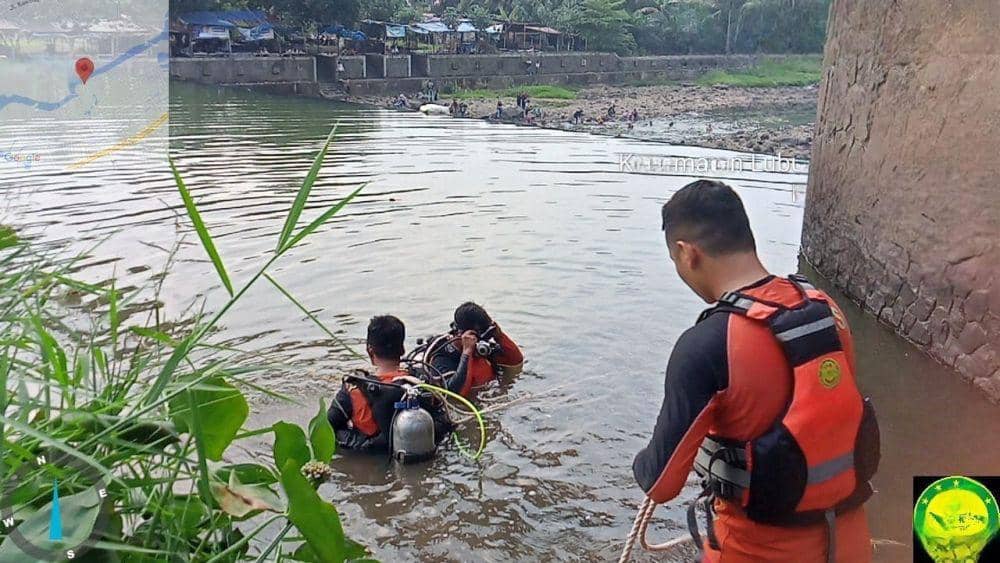 Proses pencarian dan evakuasi jasad korban tenggelam di Lubuk Linggau (Dok: Basarnas Palembang)