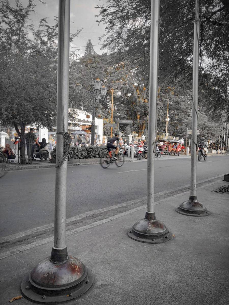 Foto yang diaplikasikan menggunakan preset Lightroom Moody Grey (dok.pribadi/Reyvan Maulid)