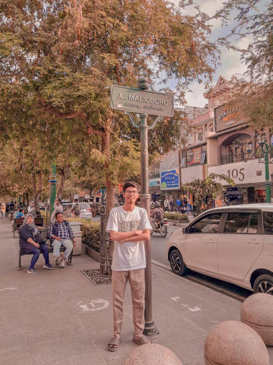 Foto yang diaplikasikan menggunakan preset Lightroom Light Pastel (dok.pribadi/Reyvan Maulid)