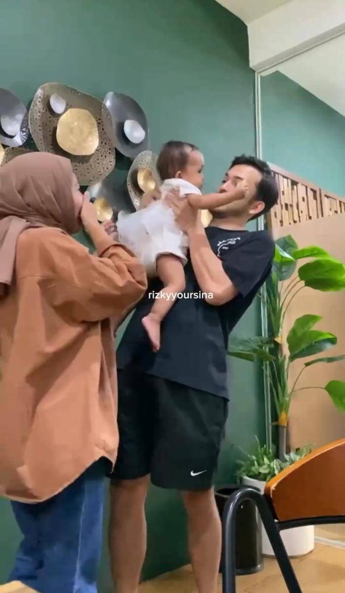 potret Rizky Nazar jumpa fans dengan hangat dan intim (instagram.com/rizkyyoursina)