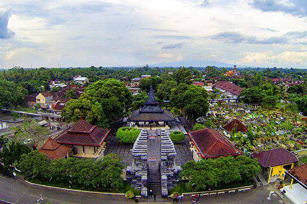 Kompleks makam Bung Karno di Blitar. Foto: Visit Blitar