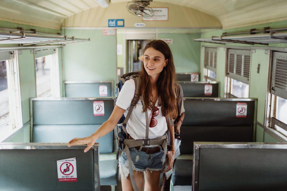 6 Tips agar Traveler Pemula Tidak Merasa Kesepian saat Trip Sendirian