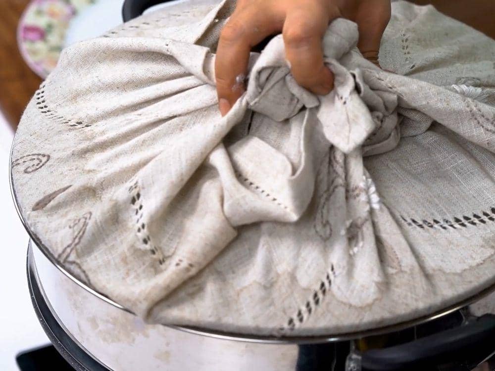 ilustrasi mengukus kue (YouTube.com/Galeri Rasa Channel)