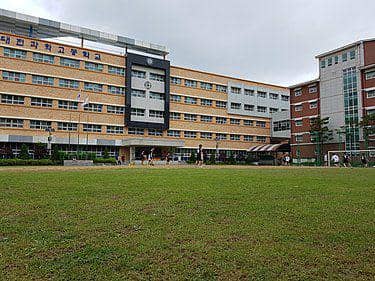 Sekolah di Korea Selatan Keren banget. Sumber: wikipedia.org/wiki/Daejeon_Science_High_School_for_the_Gifted
