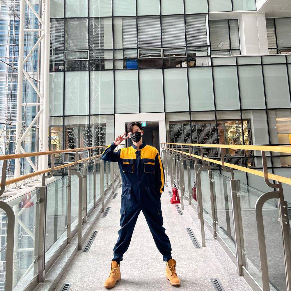 Yoon Ji On (instagram.com/jiii0n__)
