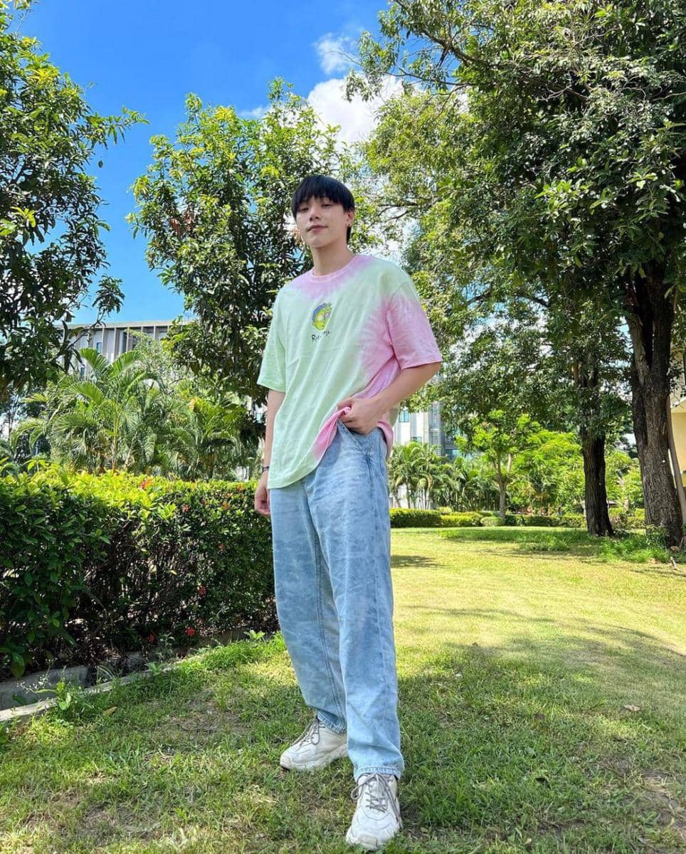 outfit street style ala Daou Pittaya (instagram.com/oueiija)