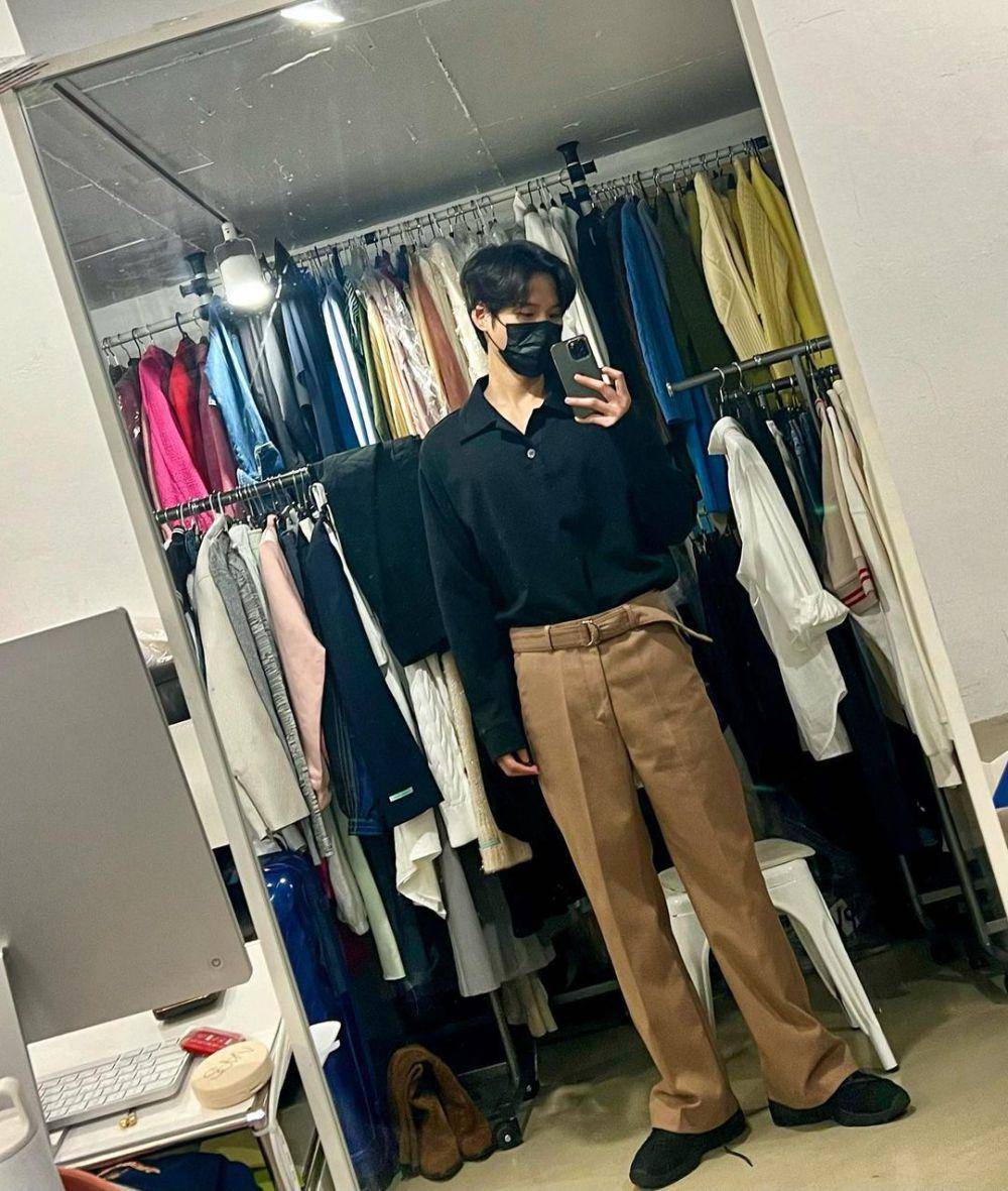 Yoon Ji On (instagram.com/jiii0n__)