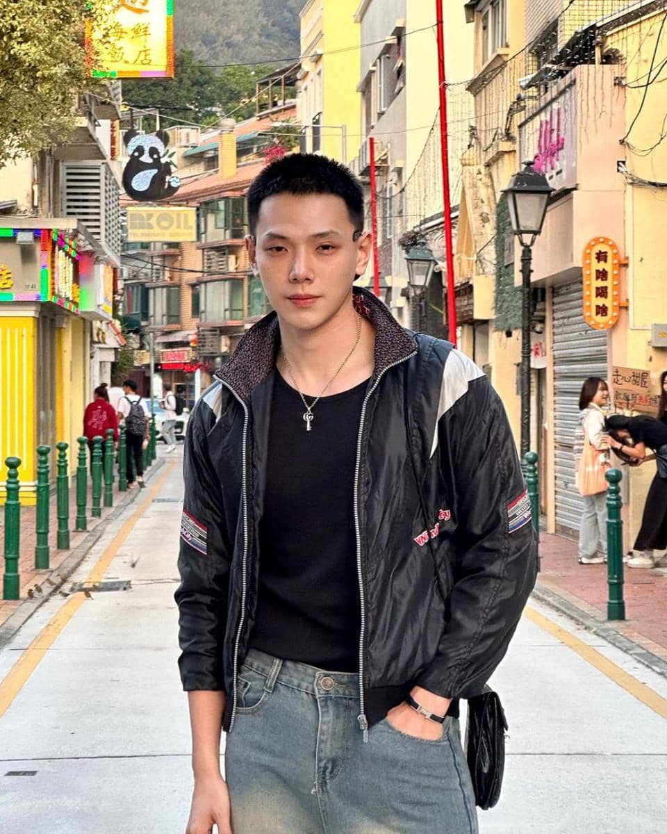 outfit street style ala Daou Pittaya (instagram.com/oueiija)