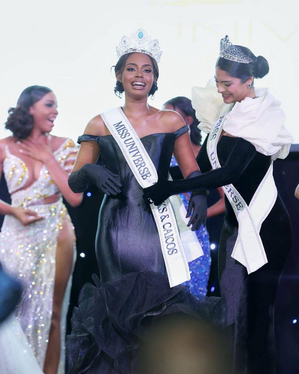 Potret Kompilasi Kunjungan Miss Universe 2023 ke Turks and Caicos (Instagram.com/miss_universe_tci)