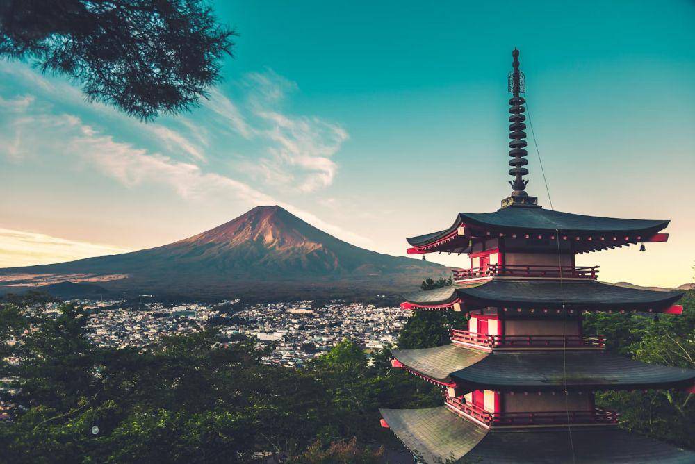 ilustrasi Gunung Fuji (unsplash.com/Max Bender)