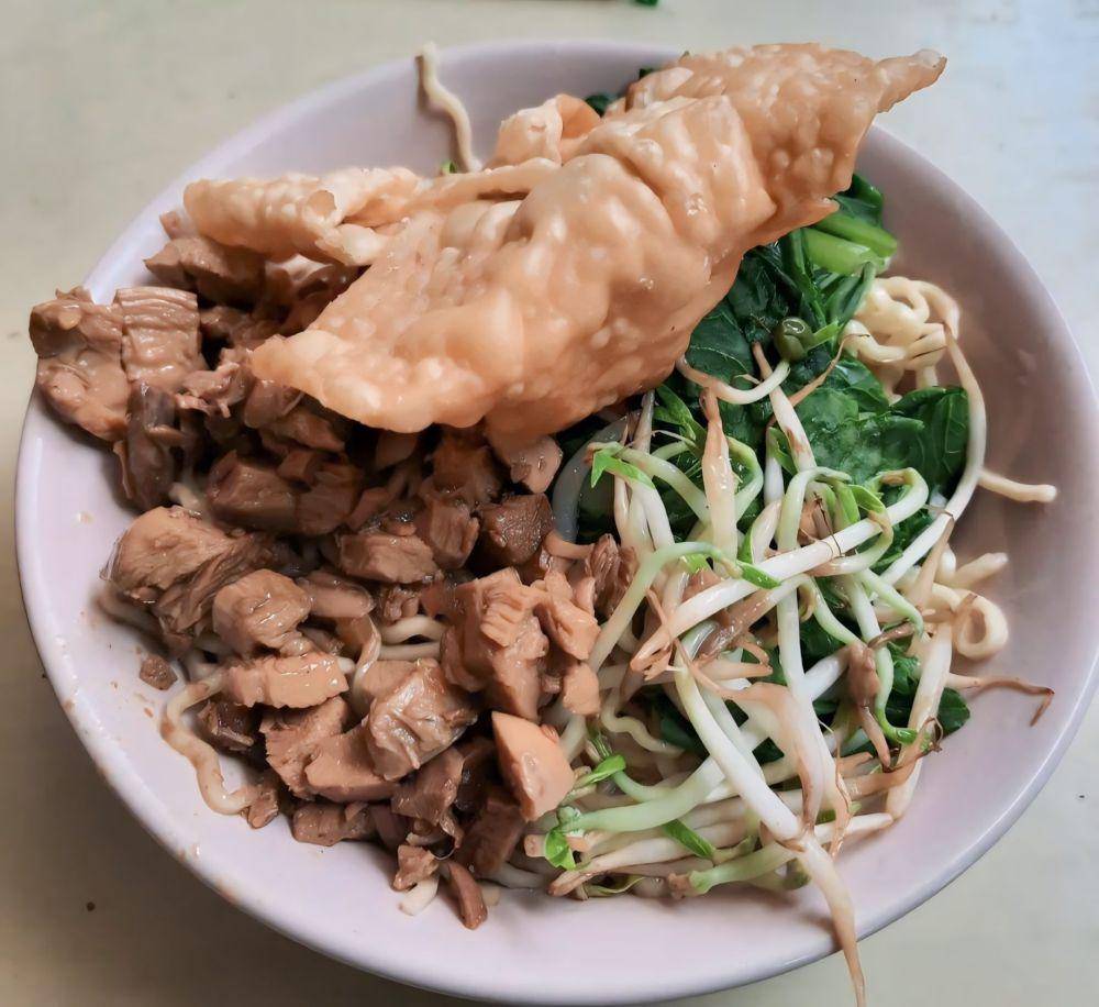 Mie Ayam Ahui (instagram.com/davidvader88)