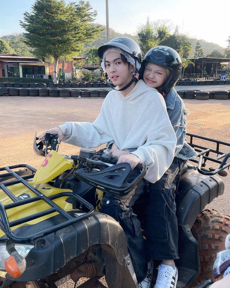 potret kedekatan Chiquita BABYMONSTER dan kakak (instagram.com/makimink)