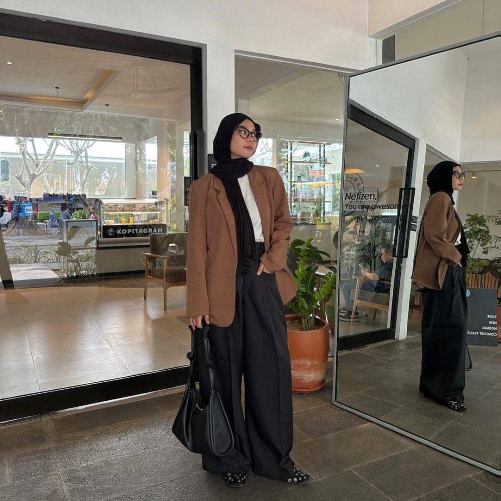 Fitri Hasiani (instagram.com/_kakpit)