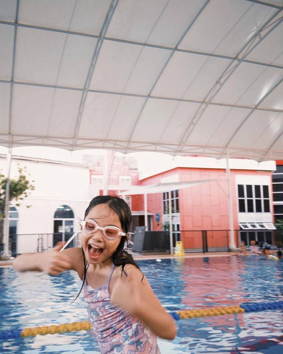 potret Gempi latihan renang (instagram.com/gisel_la)