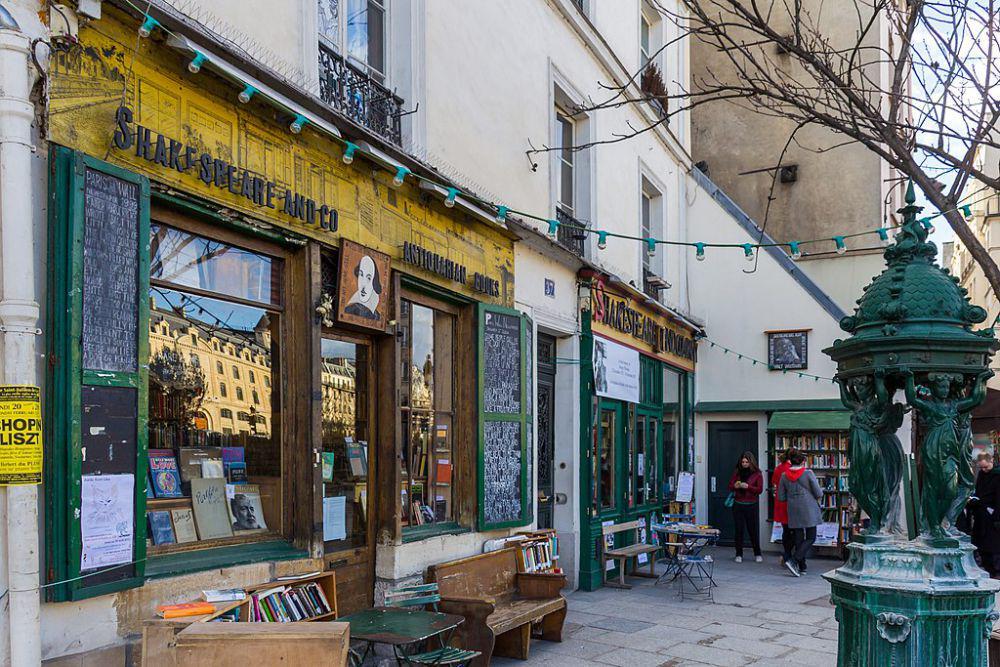 6 Toko Suvenir Populer di Paris, Cocok buat Belanja Oleh-oleh