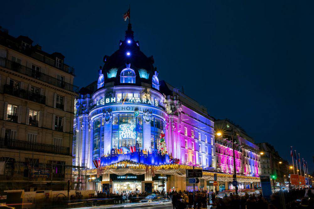 potret Le BHV Marais (unsplash.com/Andrei Ianovskii)