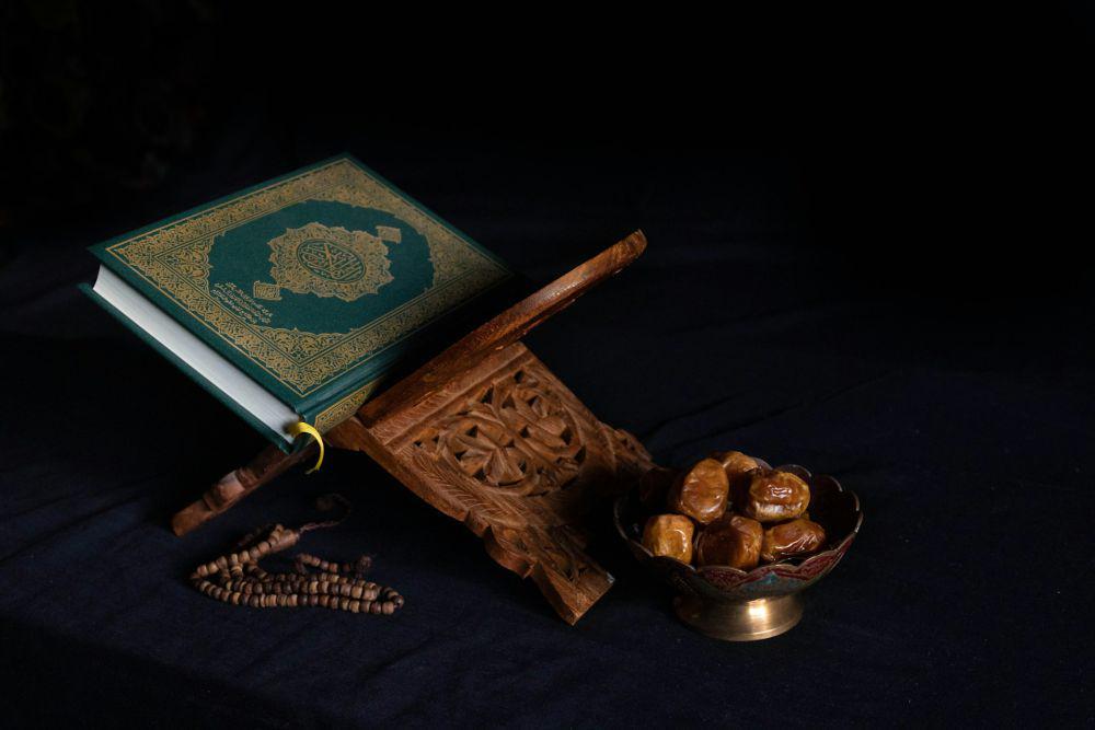 Gambar kitab Al-quran. (unsplash.com/Abdullah Arif)