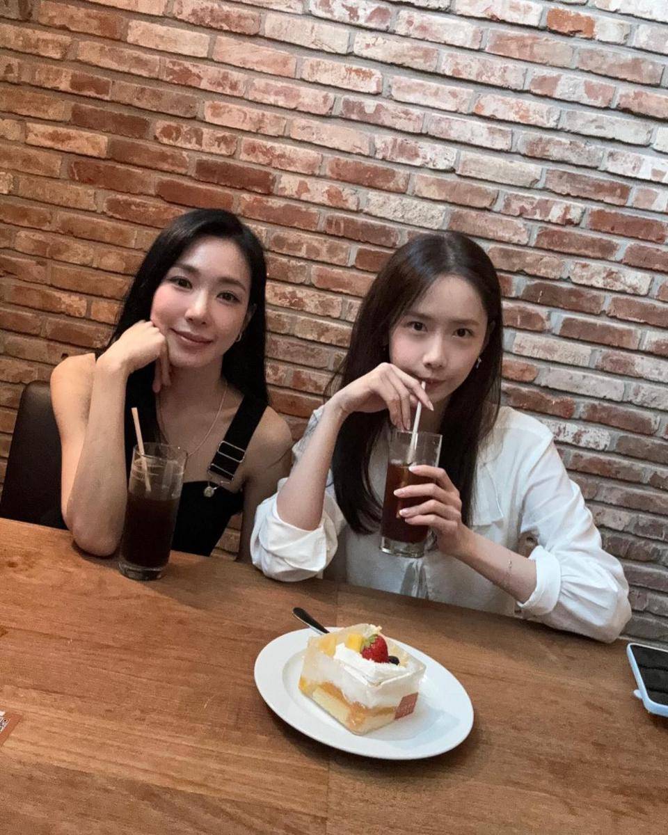 momen Yoona dan Tiffany SNSD hangout bareng (instagram.com/yoona__lim)
