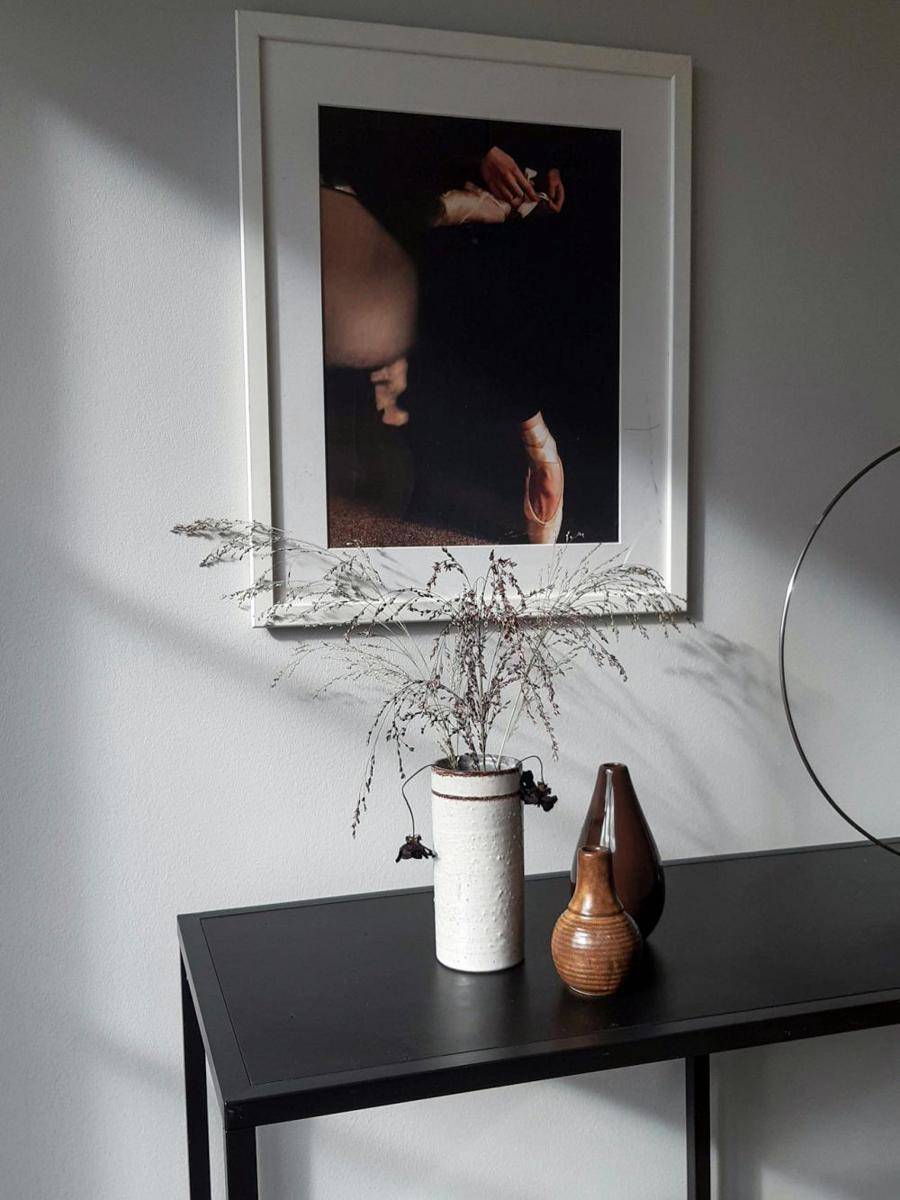 ide dekorasi sudut rumah (pexels.com/Alexander Zvir)
