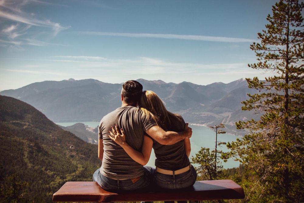 5 Dampak Positif Selalu Bersikap Romantis kepada Pasangan