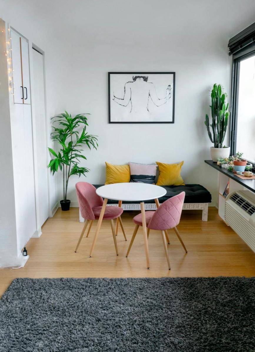 ide dekorasi sudut rumah (pexels.com/Andrea Davis)
