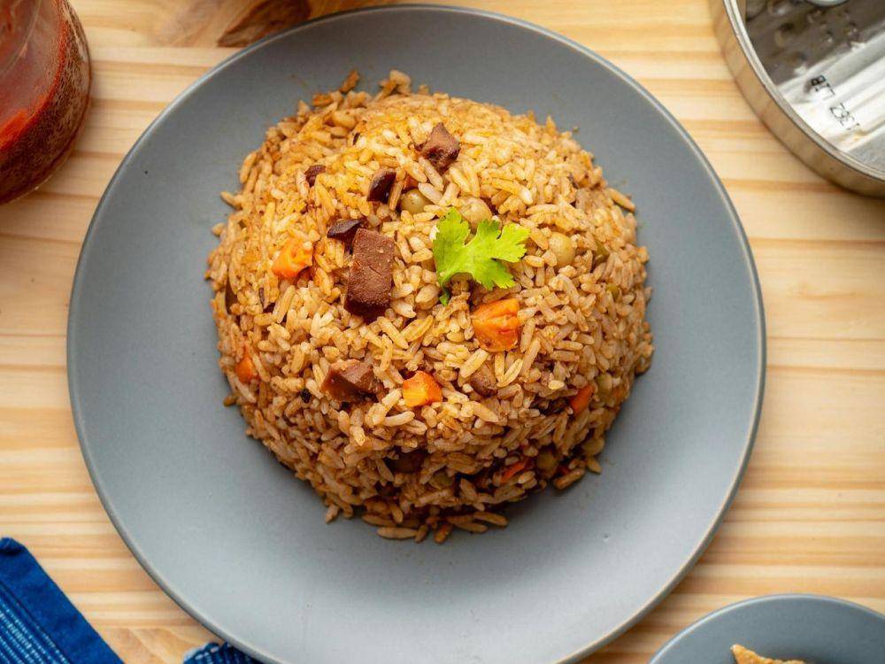 ilustrasi nasi goreng teriyaki (pexels.com/luis-kuthe)