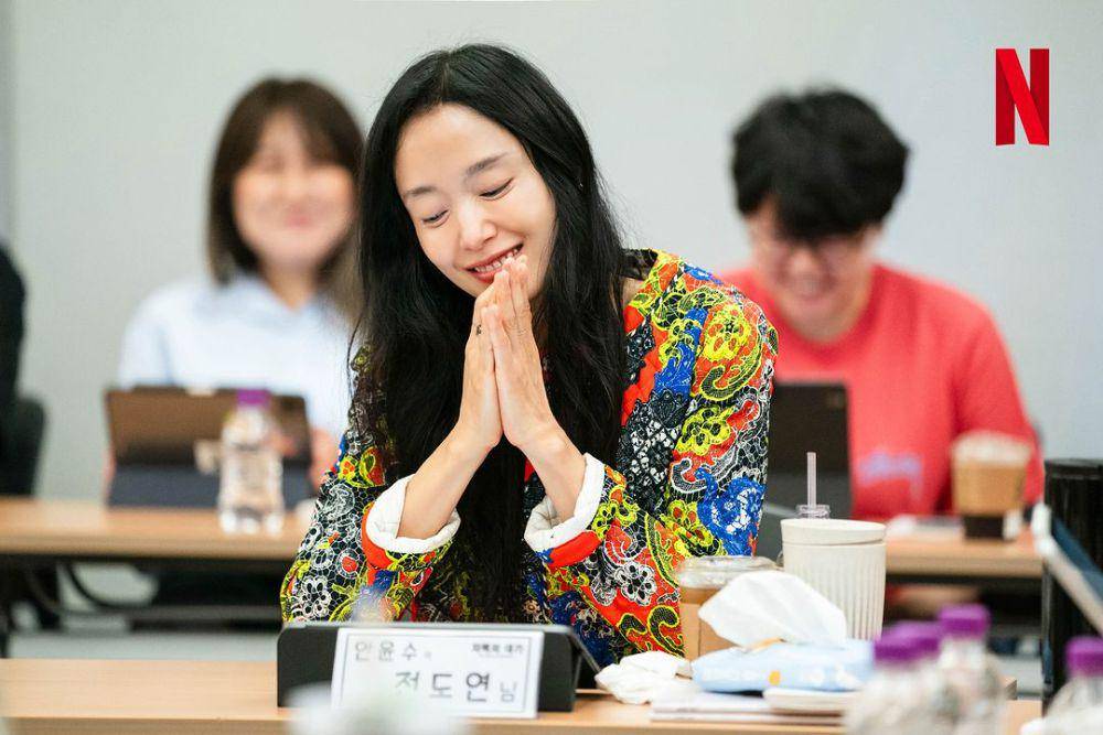 Jeon Do Yeon di script reading drama The Price of Confession (instagram.com/netflixkr)