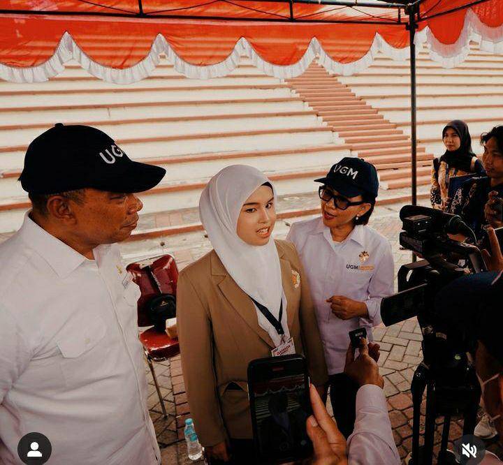 potret Putri Ariani di acara PIONIR Gadjah Mada (instagram.com/arianinismaputri)
