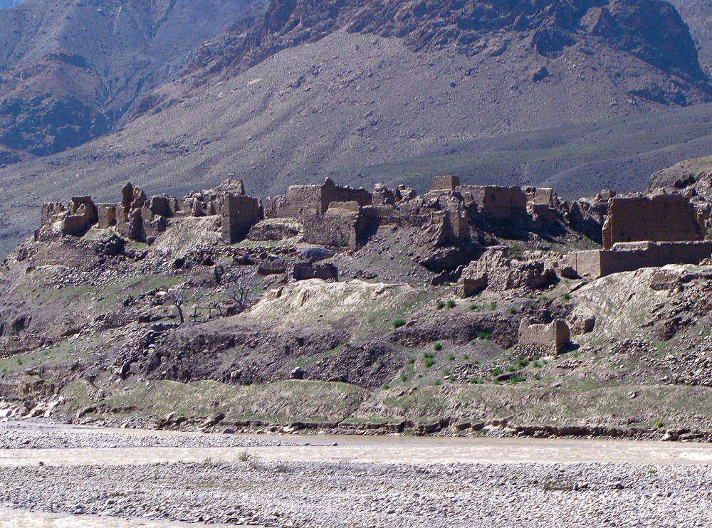 Desa di Afganistan yang dihancurkan oleh Uni Soviet. (commons.m.wikimedia.org/Todd Huffman)