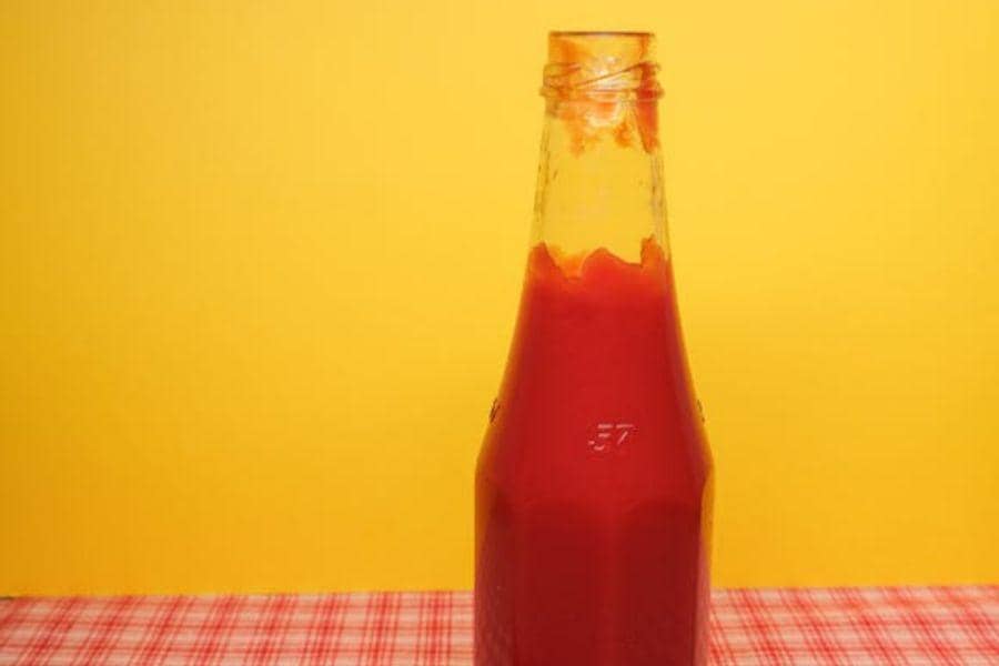 ilustrasi saus sambal botol ala rumahan