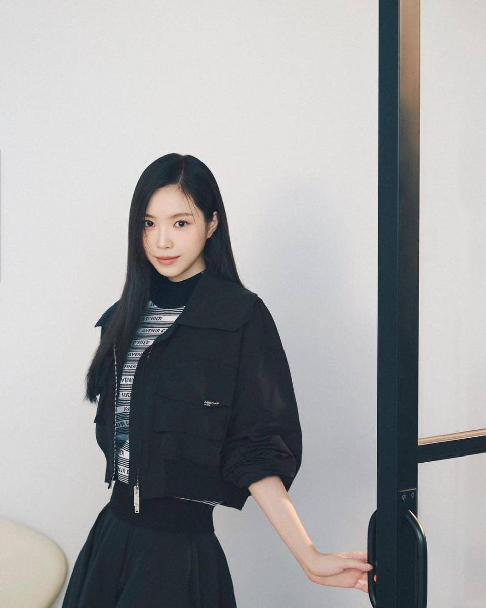 Potret Son Na Eun (instagram.com/marcellasne_)