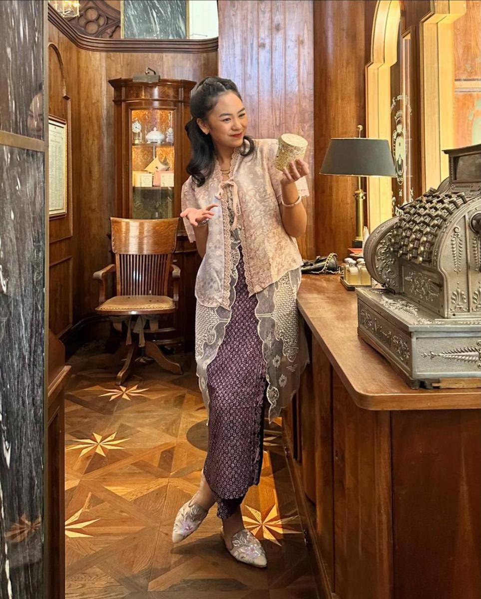 Inspirasi kebaya ala Rania Yamin (instagram.com/raniaayamin)