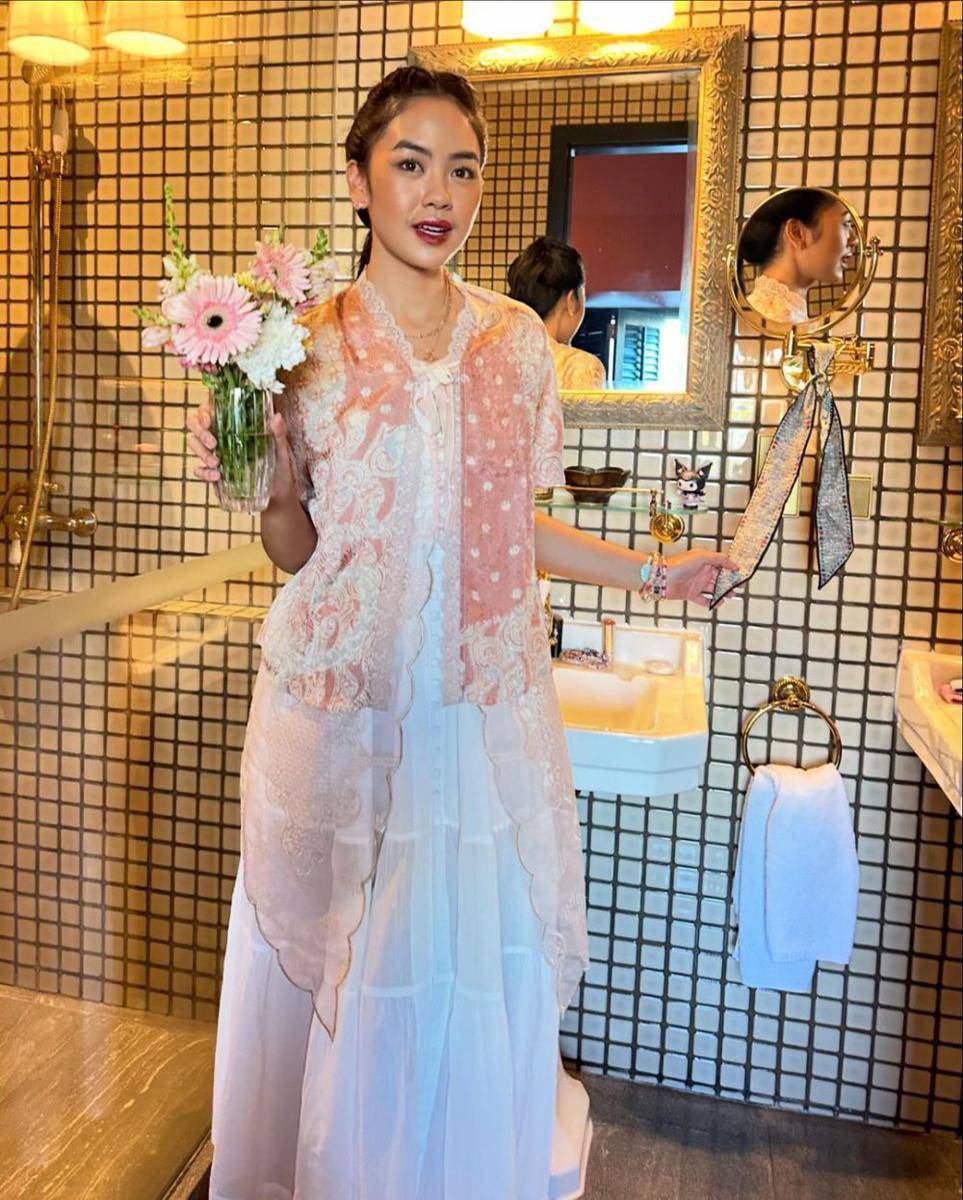Inspirasi kebaya ala Rania Yamin (instahram.com/raniaayamin)