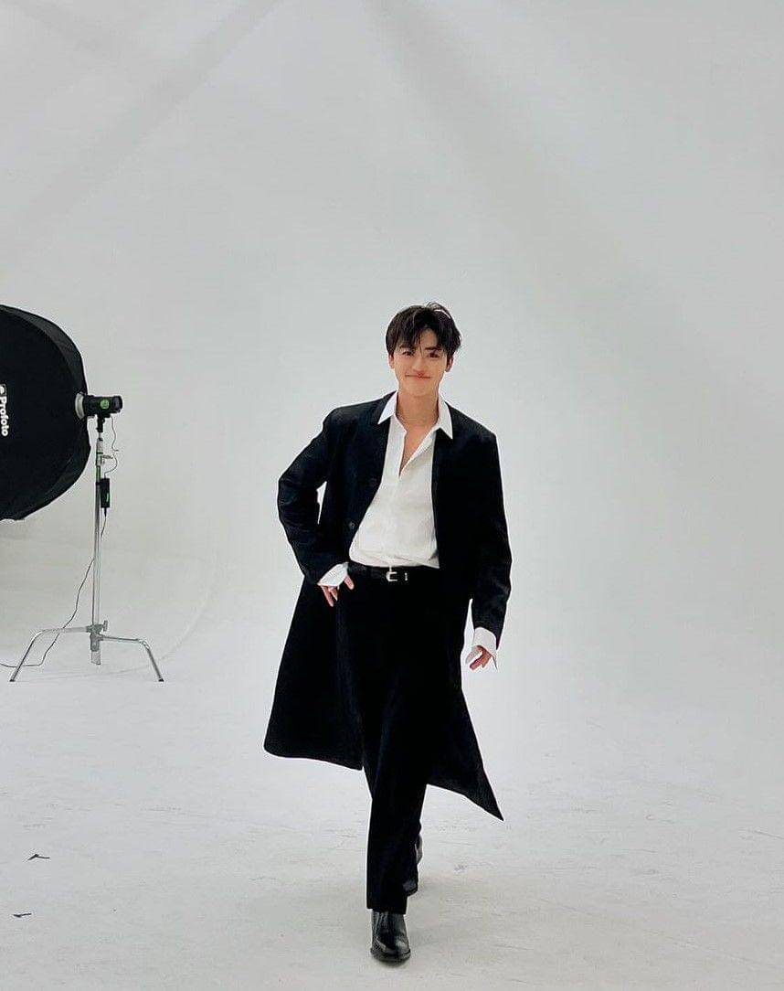 gaya outfit cowok mamba ala Jaemin NCT (instagram.com/na.jaemin0813)