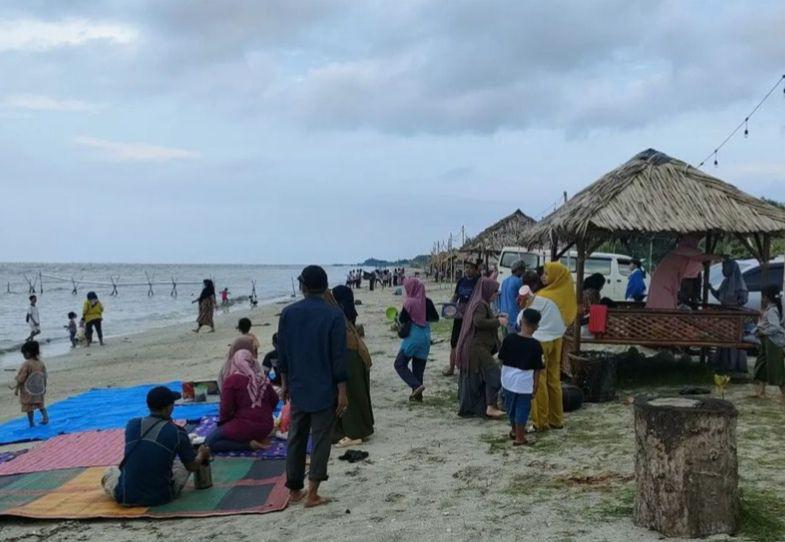 Pantai Mutiara Baru Lampung Timur, Bikin Gak Mau Pulang