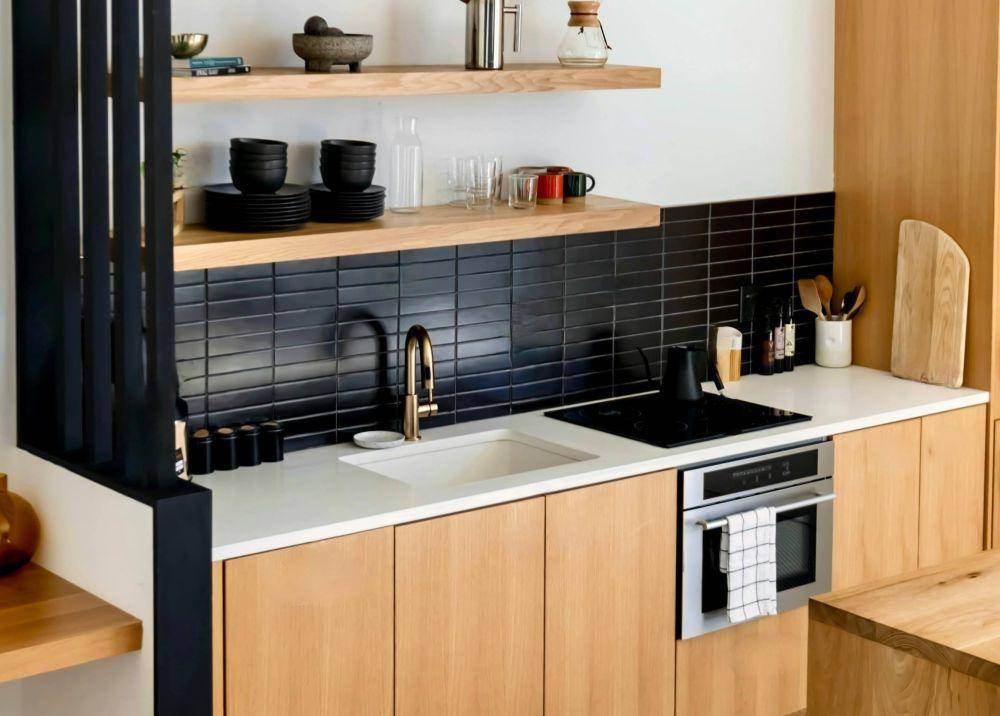 ilustrasi backsplash berpola horizontal (pexels.com/Andrea Davis)