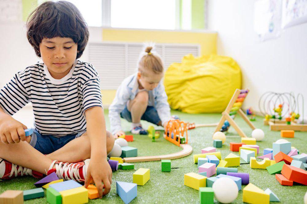 ilustrasi menitipkan anak di daycare (pexels.com/Yan Krukau)