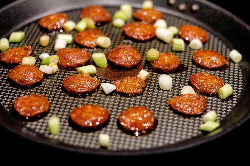 Resep Tumis Sosis Sambal Bawang, Lauk Simpel yang Nagih