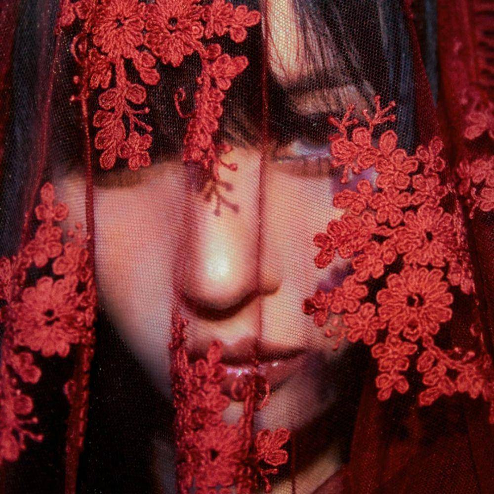cover album STRANGER (youtube.com/@sunmi_official)