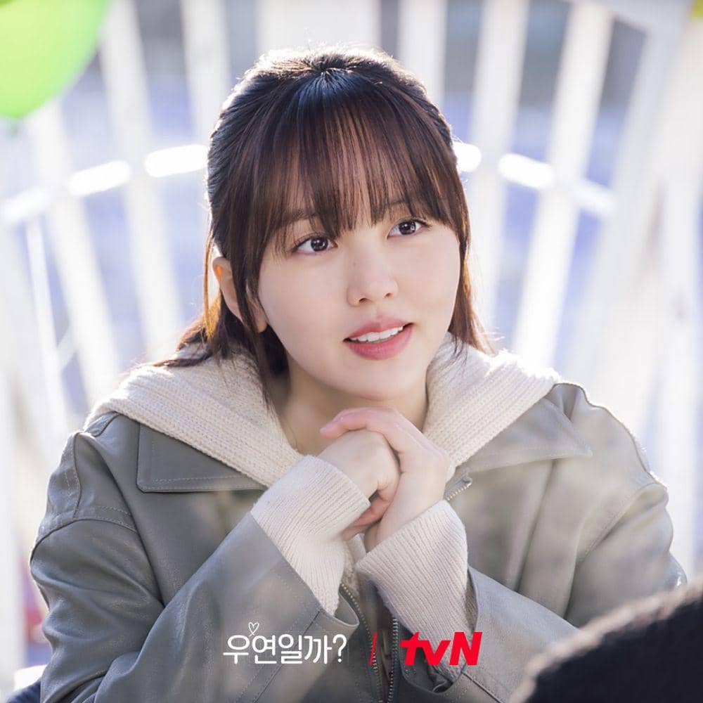 Potongan gambar diam drama Korea Serendipity's Embrace yang dibagikan melalui akun Instagram tvN Drama.