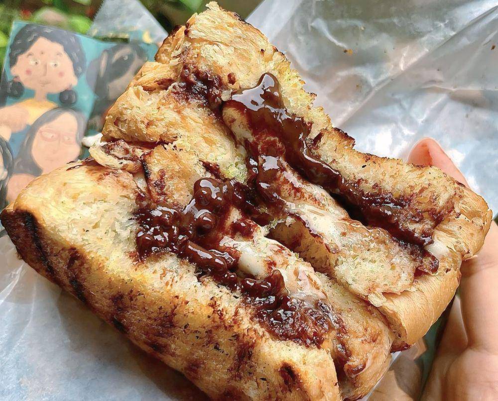Roti Eneng (instagram.com/roti_eneng)