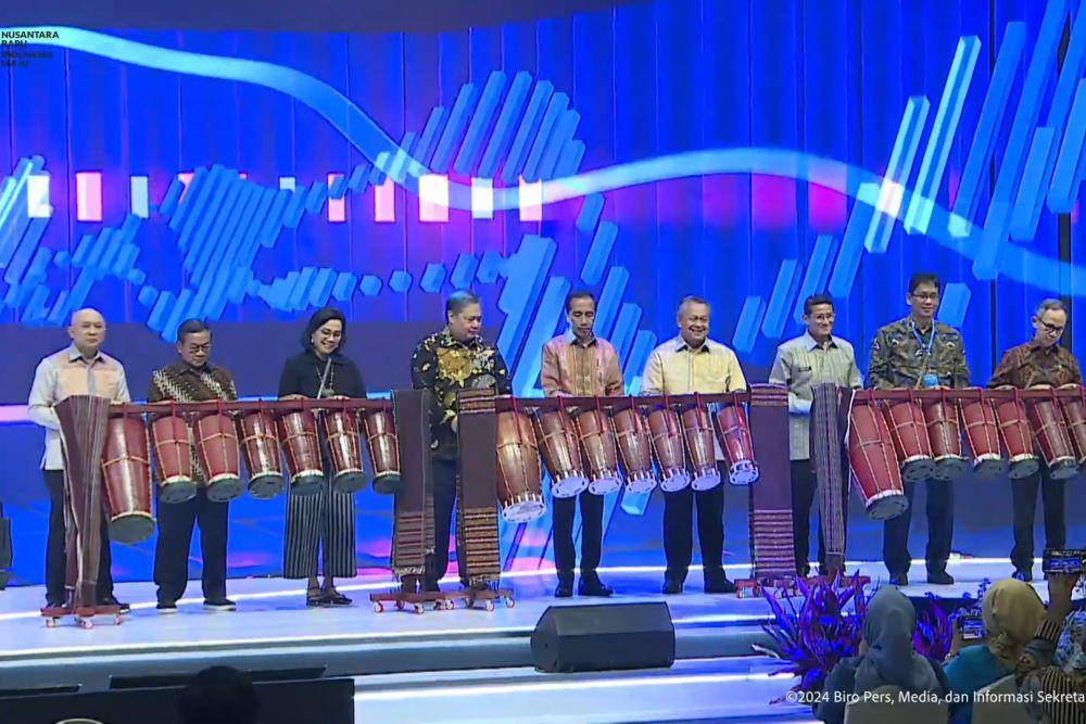Presiden Joko "Jokowi" Widodo dalam Pembukaan Festival Ekonomi Keuangan Digital dan Karya Kreatif Indonesia 2024 di JCC, Kamis (1/8/2024). (YouTube/Sekretariat Presiden)