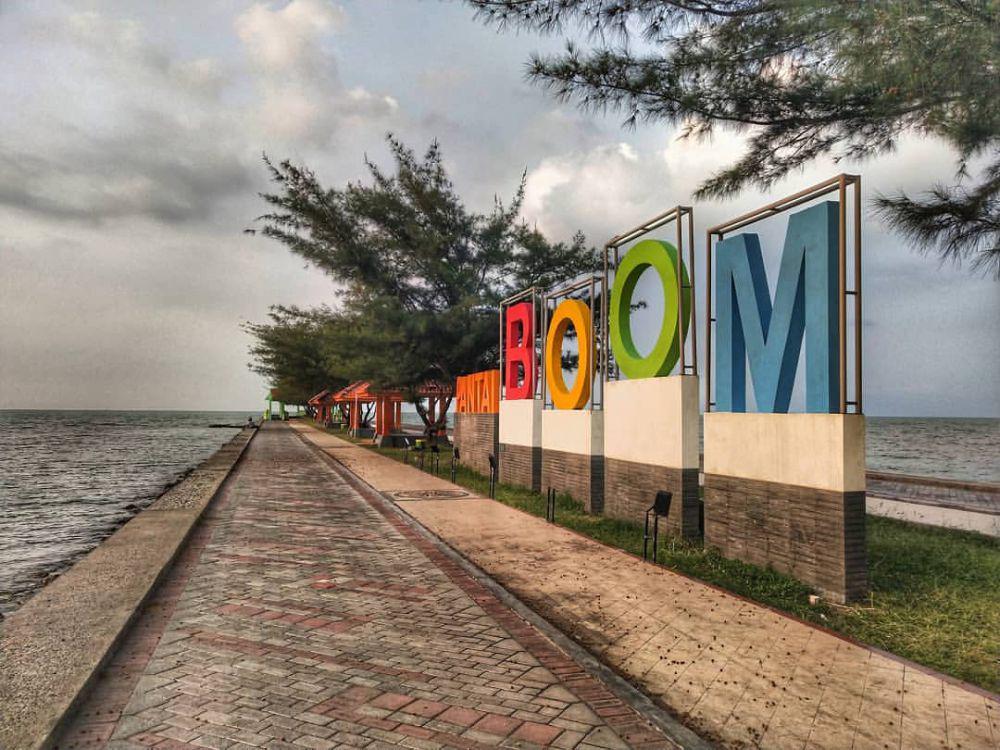 10 Pesona Pantai Boom, Spot Terbaik Menyaksikan Sunset di Tuban