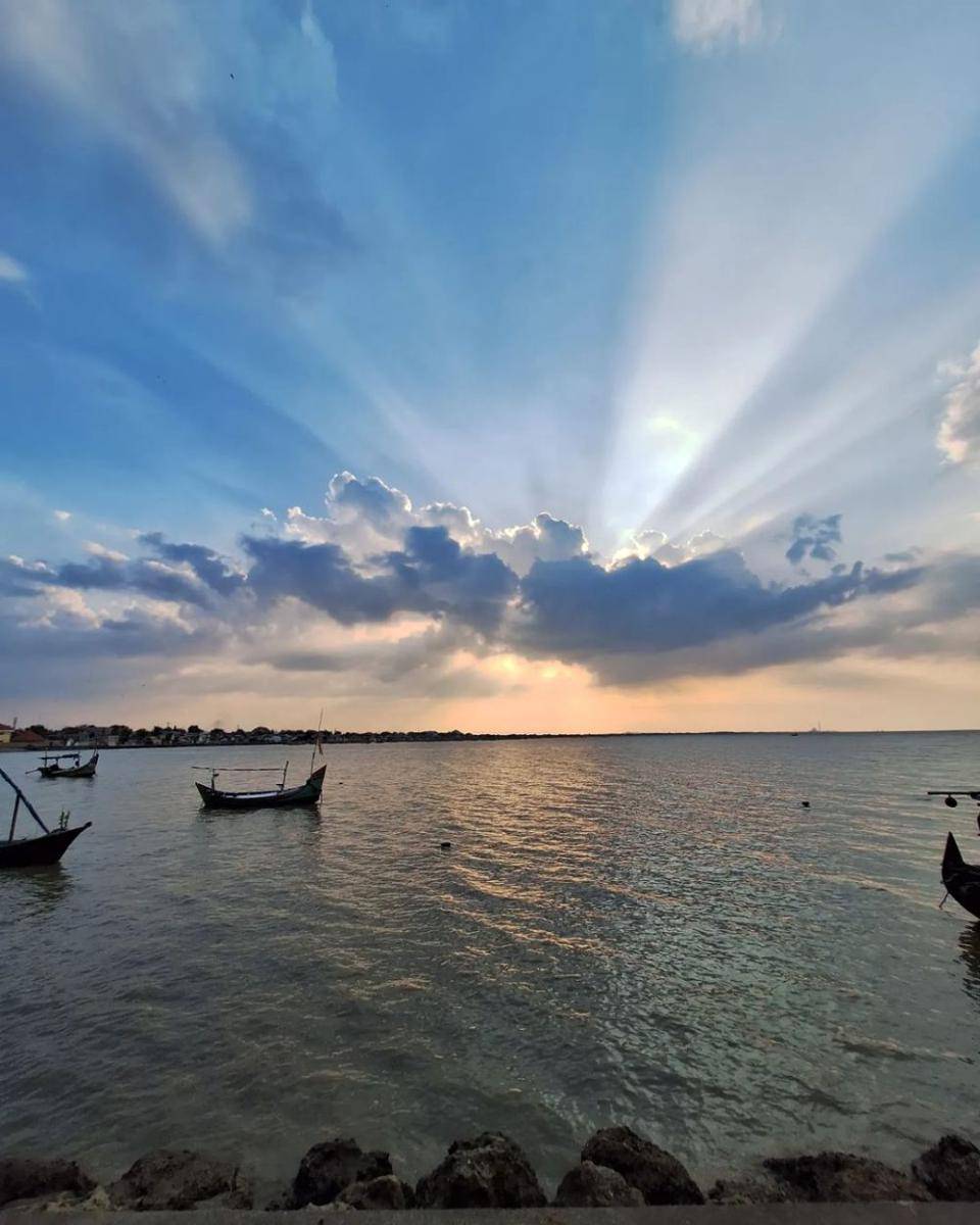 potret Pantai Boom Tuban (instagram.com/initania06)