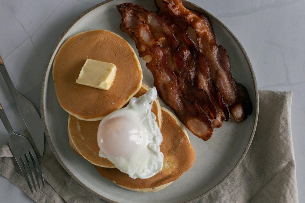 8 Pendamping Pancake Asin untuk Sarapan Mengenyangkan