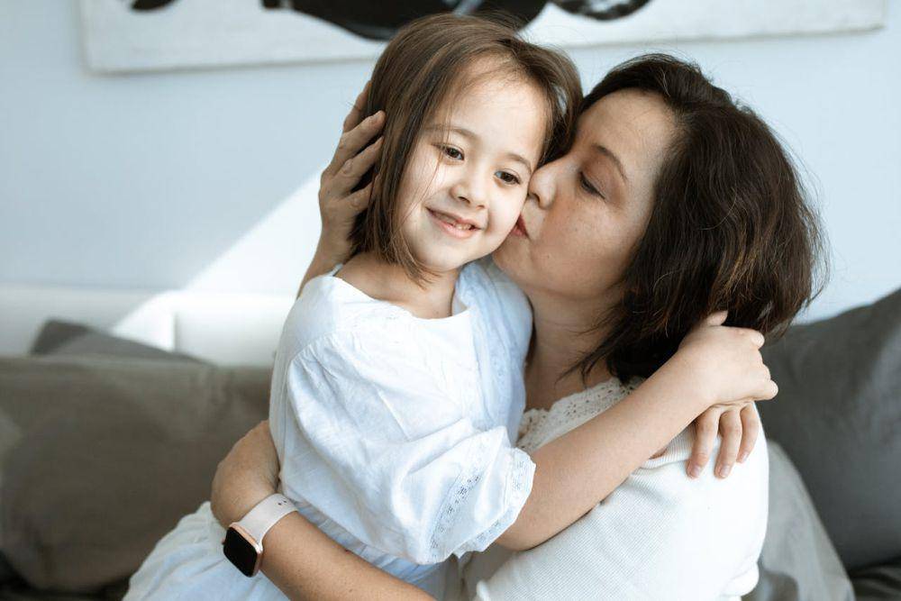 ilustrasi ibu dan putrinya (pexels.com/RDNE Stock project)