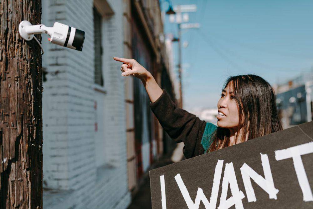 ilustrasi pengawasan cctv yang berfungsi dengan baik (pexels.com/RDNE Stock project)
