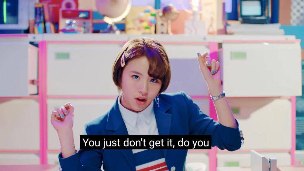 cuplikan MV "Signal" (youtube.com/JYP Entertainment)