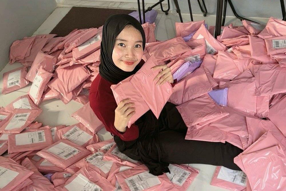 7 Brand Fashion Lokal Milik Influencer Muda, Beromzet Besar