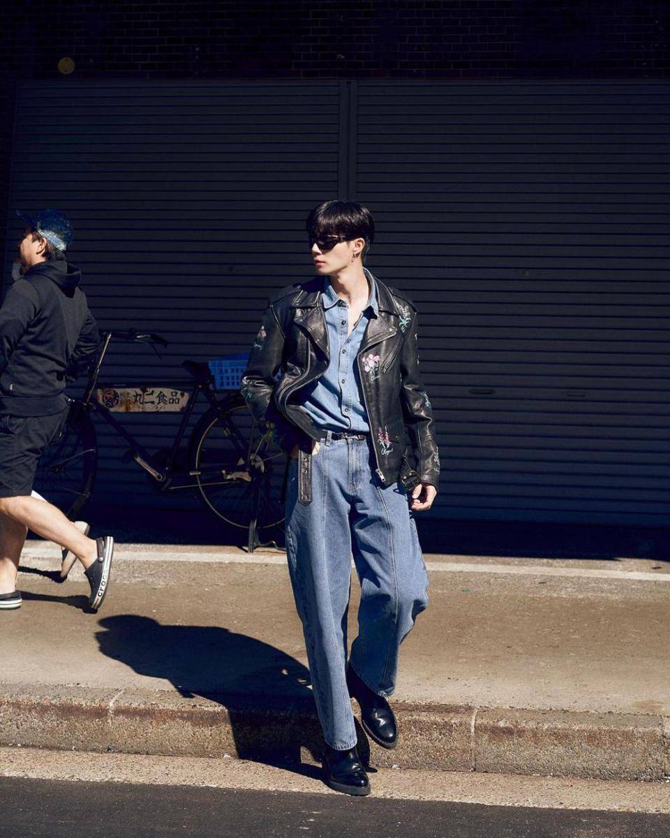 outfit street wear ala Zee Pruk Panich (instagram.com/zeepruk)